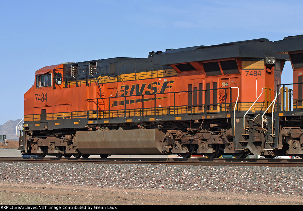 BNSF 7484